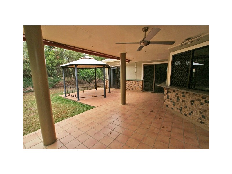 9 Nimba Close, Smithfield QLD 4878