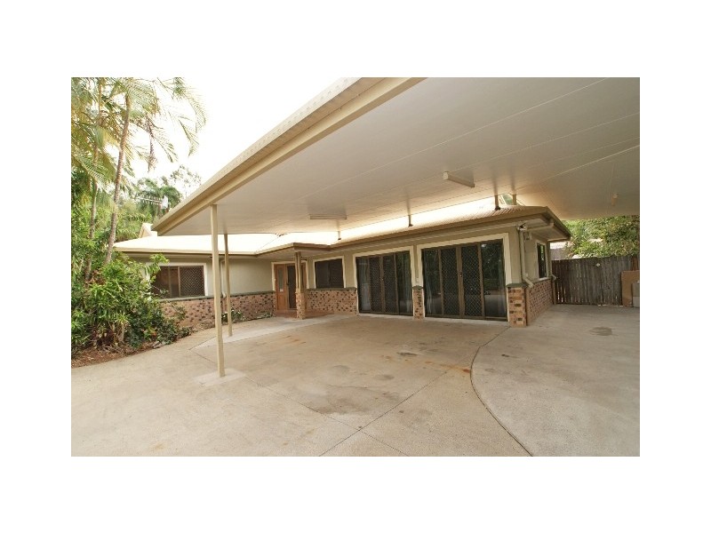 9 Nimba Close, Smithfield QLD 4878