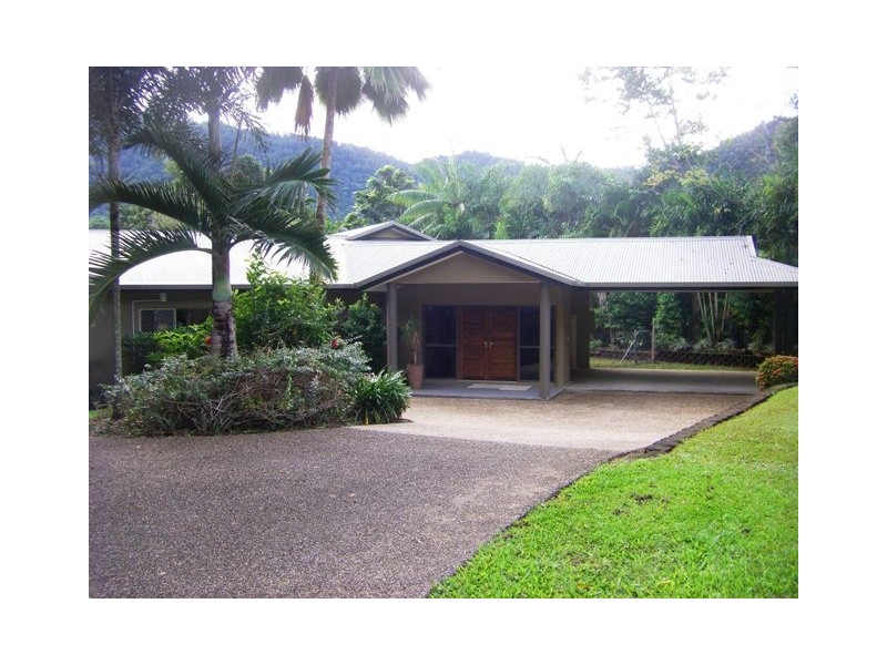 25-27 Runnymede Avenue, Redlynch QLD 4870