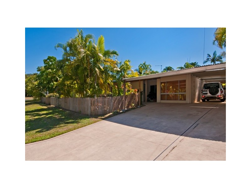 19 Rudder Street, Clifton Beach QLD 4879