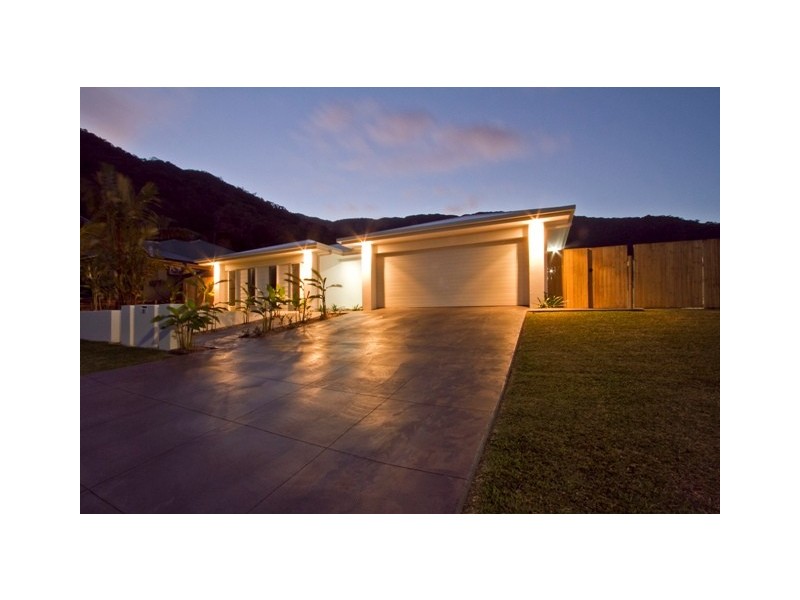 Palm Cove QLD 4879