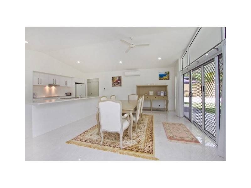 Palm Cove QLD 4879