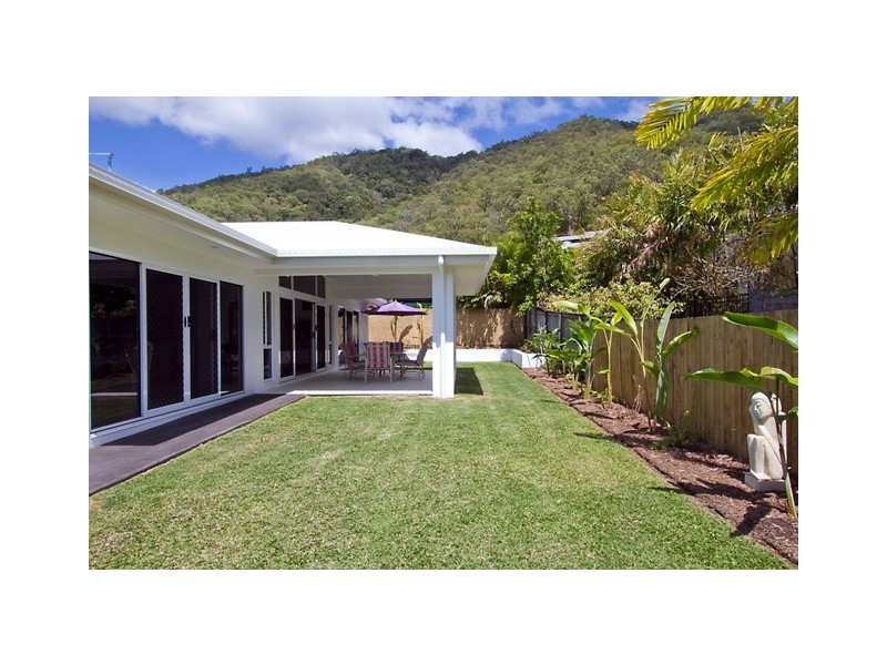 Palm Cove QLD 4879