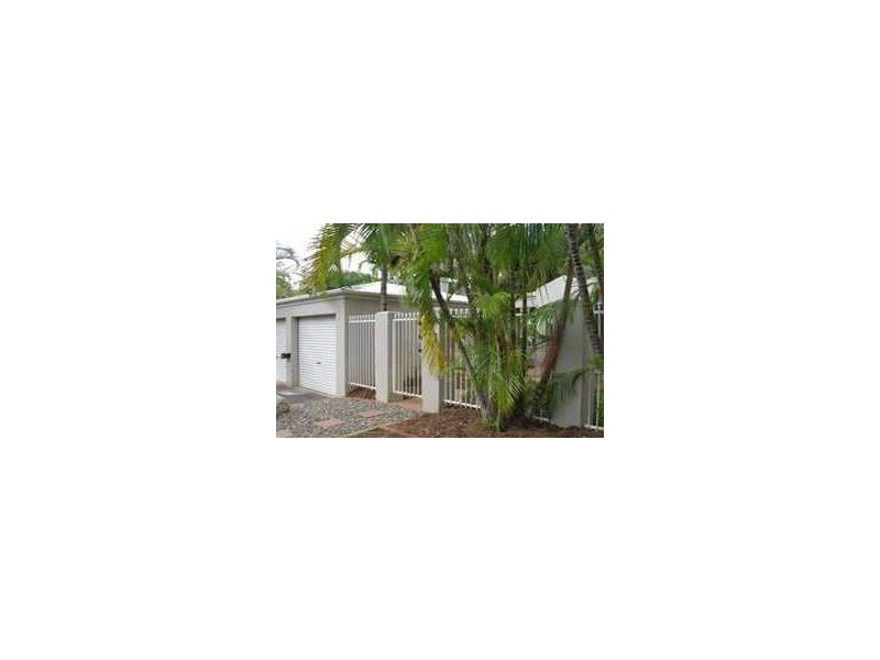 11 McAlister Place, Smithfield QLD 4878