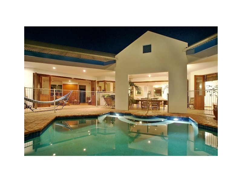 4 Turtle Close, Clifton Beach QLD 4879