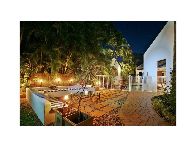 4 Turtle Close, Clifton Beach QLD 4879