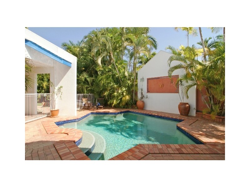 4 Turtle Close, Clifton Beach QLD 4879