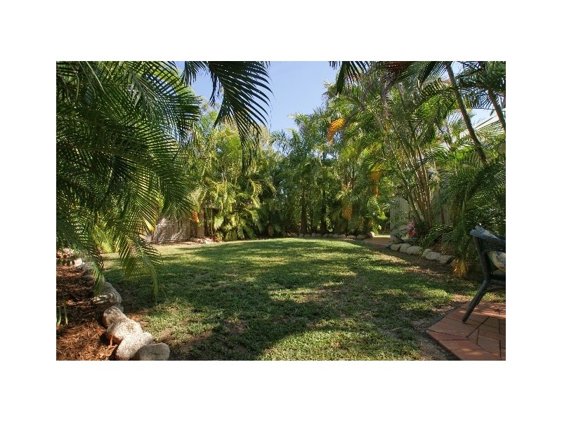 4 Turtle Close, Clifton Beach QLD 4879