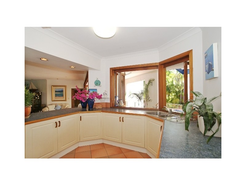 4 Turtle Close, Clifton Beach QLD 4879