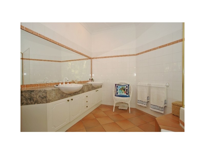 4 Turtle Close, Clifton Beach QLD 4879