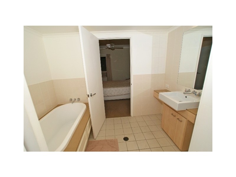 336/49 Williams Esplanade, Palm Cove QLD 4879