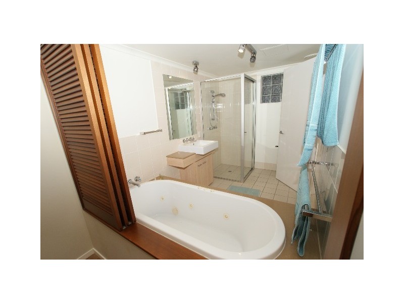 336/49 Williams Esplanade, Palm Cove QLD 4879