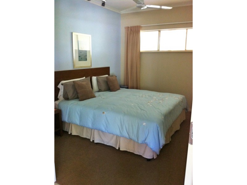 332/49 Williams Esplanade, Palm Cove QLD 4879