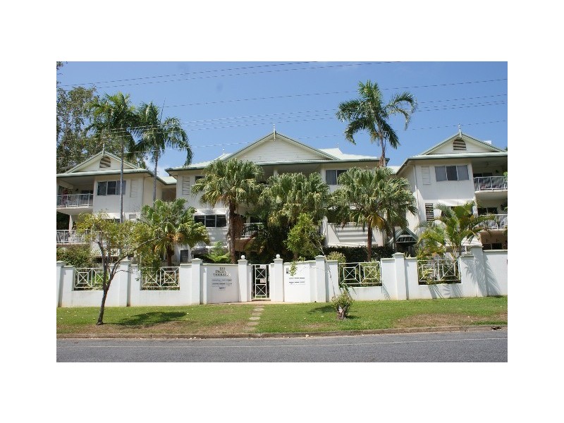 8/100 Moore Street, Trinity Beach QLD 4879