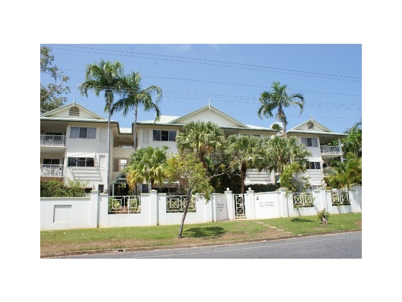 8/100 Moore Street, Trinity Beach QLD 4879