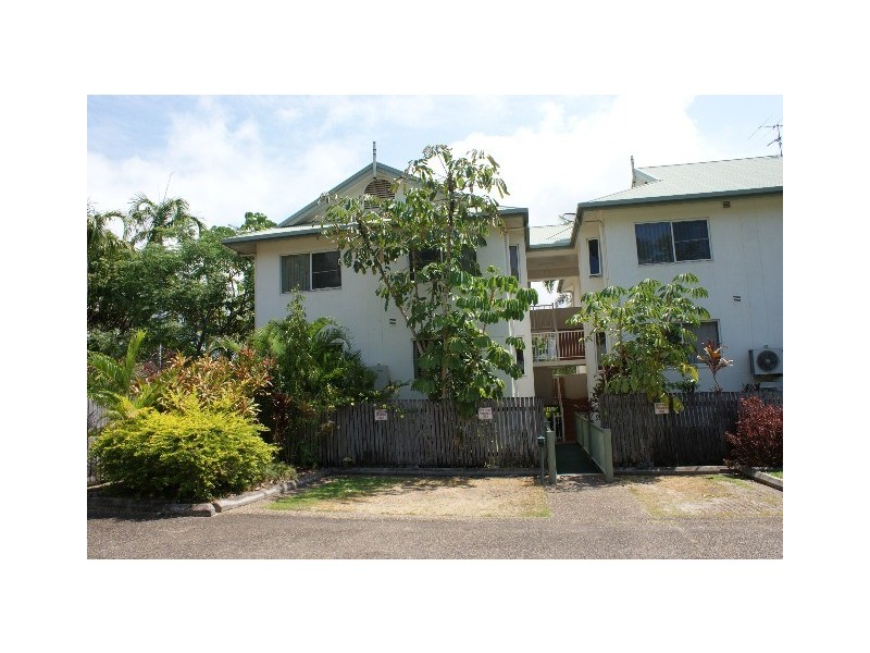 8/100 Moore Street, Trinity Beach QLD 4879
