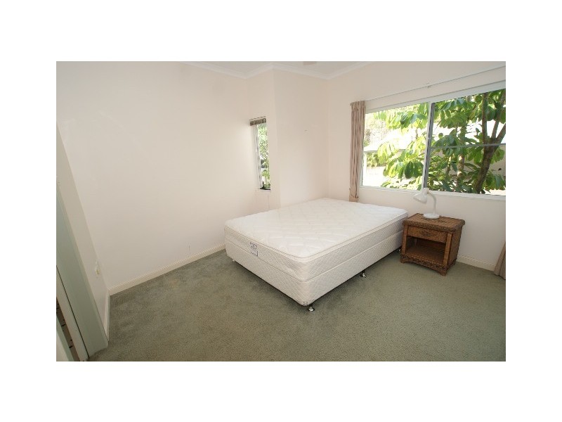 8/100 Moore Street, Trinity Beach QLD 4879