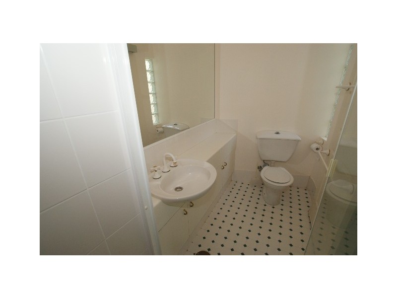8/100 Moore Street, Trinity Beach QLD 4879