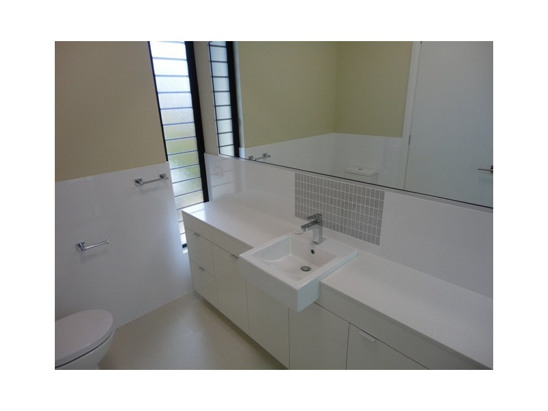 14 Kurt Close, Palm Cove QLD 4879