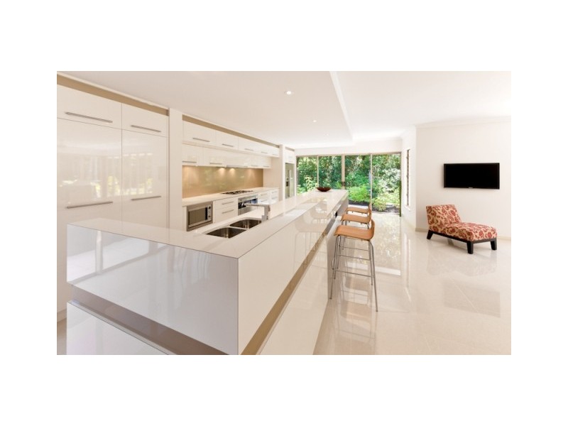 21 Litara Court, Palm Cove QLD 4879