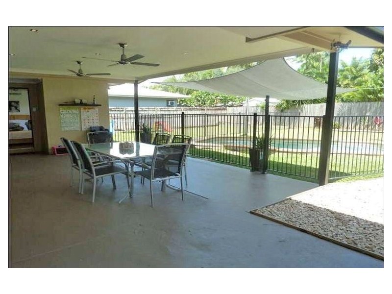 97 Trinity Beach Road, Trinity Beach QLD 4879