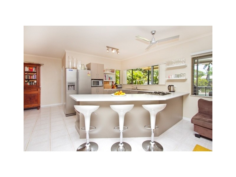 8 Hood Street, Trinity Park QLD 4879