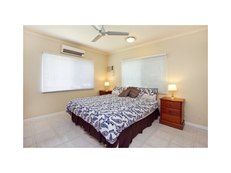 8 Hood Street, Trinity Park QLD 4879