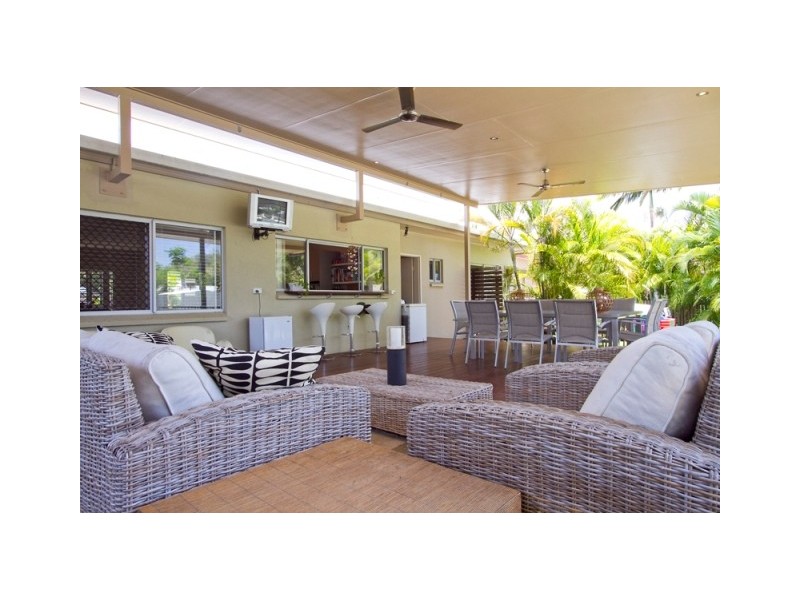 8 Hood Street, Trinity Park QLD 4879