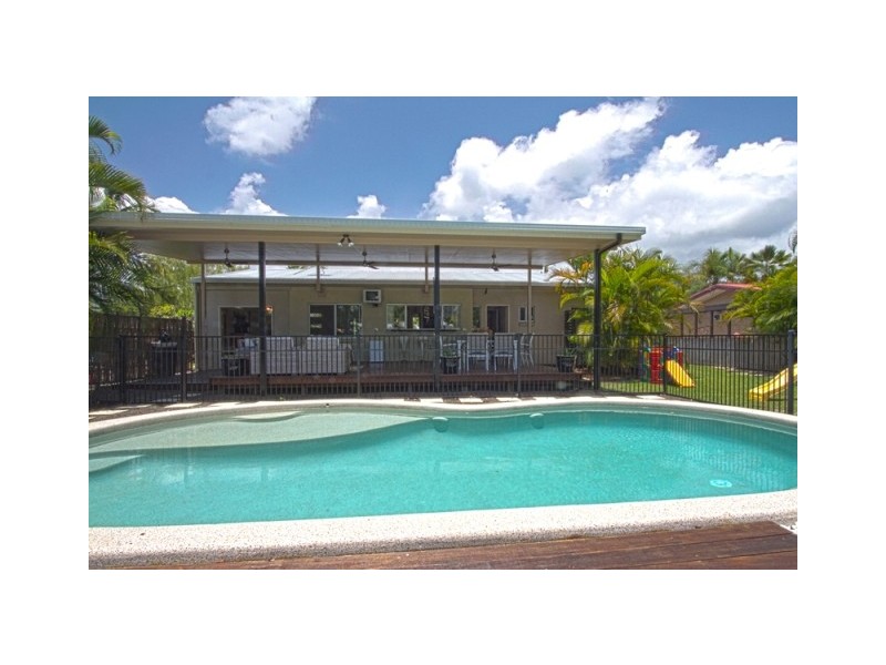 8 Hood Street, Trinity Park QLD 4879