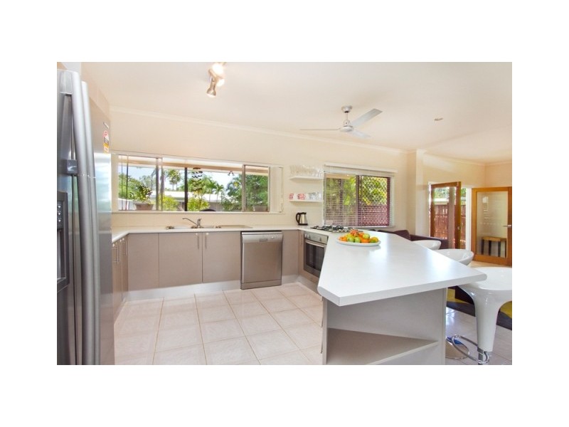 8 Hood Street, Trinity Park QLD 4879