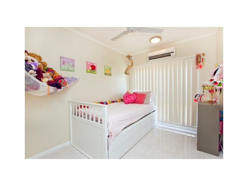 8 Hood Street, Trinity Park QLD 4879