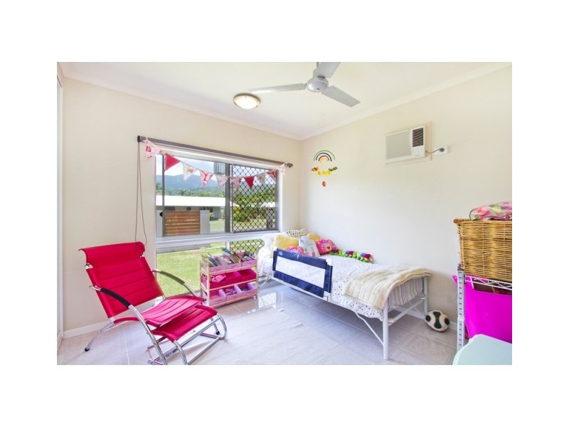 8 Hood Street, Trinity Park QLD 4879