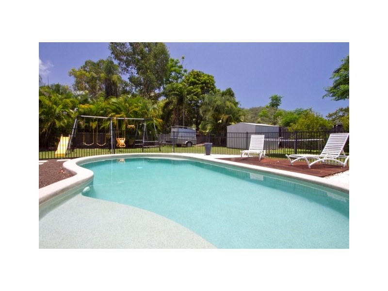 8 Hood Street, Trinity Park QLD 4879