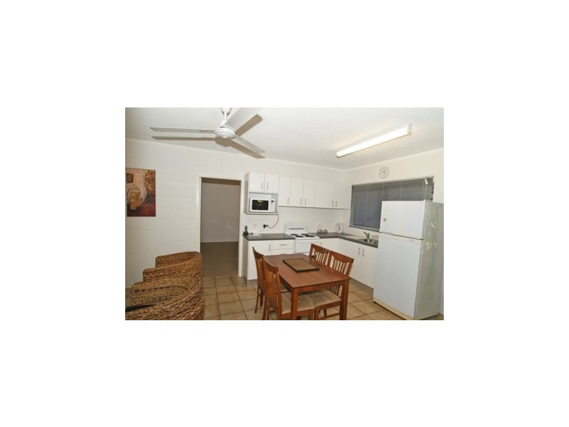 1/71 Moore Street, Trinity Beach QLD 4879