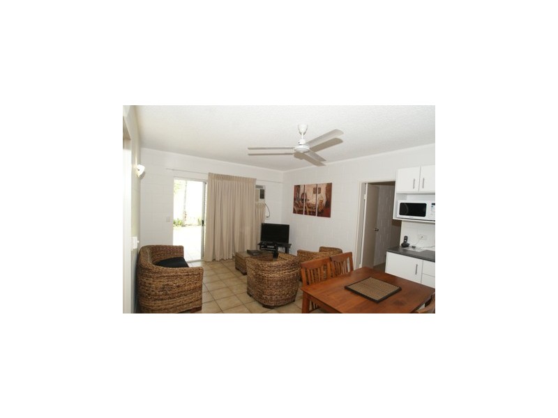 1/71 Moore Street, Trinity Beach QLD 4879