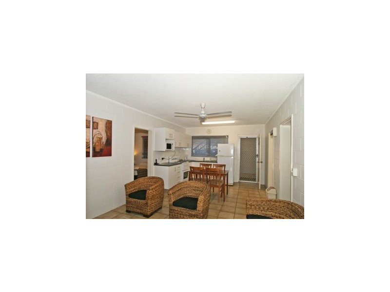 1/71 Moore Street, Trinity Beach QLD 4879