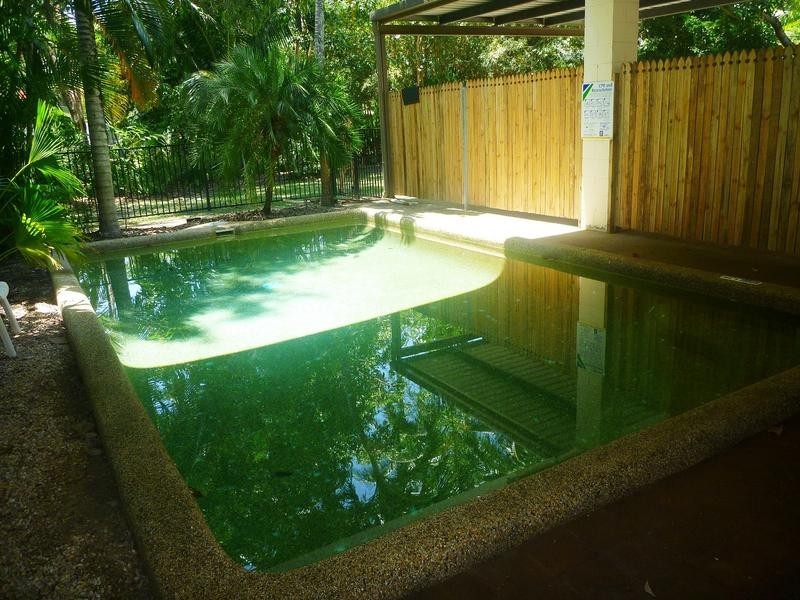 2/513 Varley Street, Yorkeys Knob QLD 4878