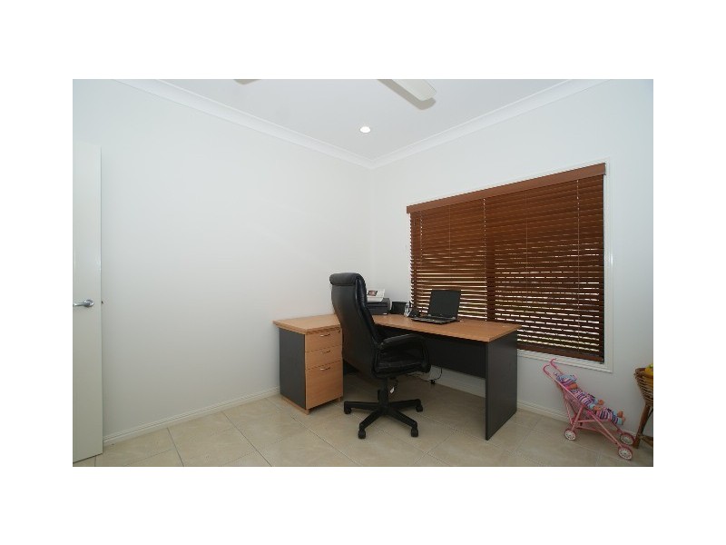 7 Floreat Close, Kewarra Beach QLD 4879
