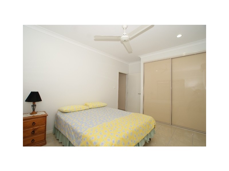 7 Floreat Close, Kewarra Beach QLD 4879