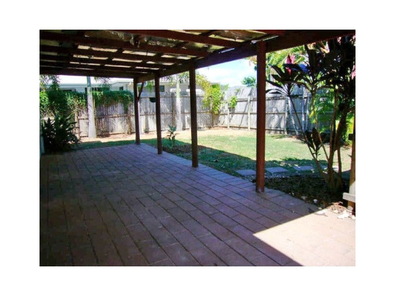 2/7 Corinda Close, Trinity Beach QLD 4879