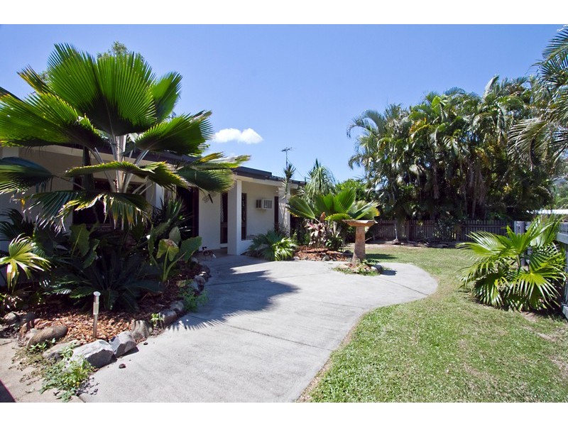 8 Sussex Street, Trinity Park QLD 4879