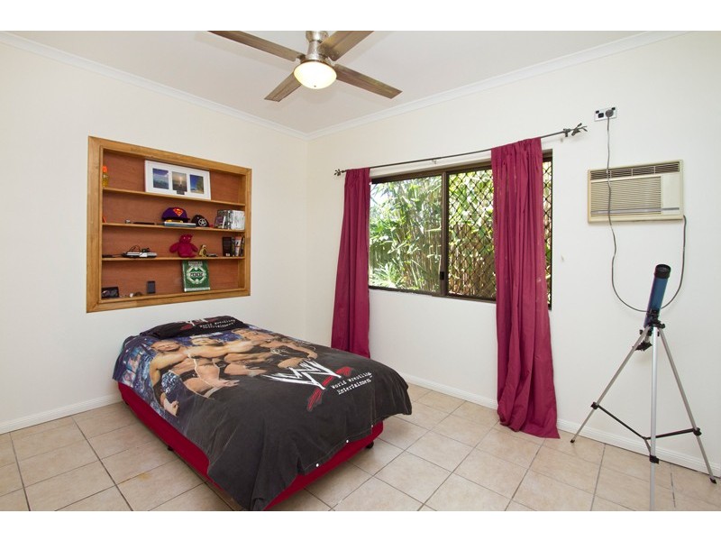 8 Sussex Street, Trinity Park QLD 4879
