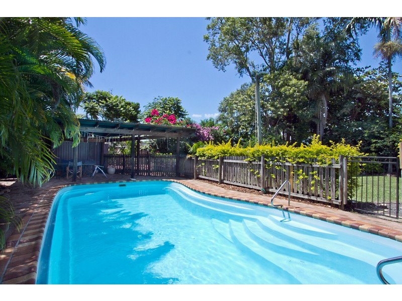 8 Sussex Street, Trinity Park QLD 4879