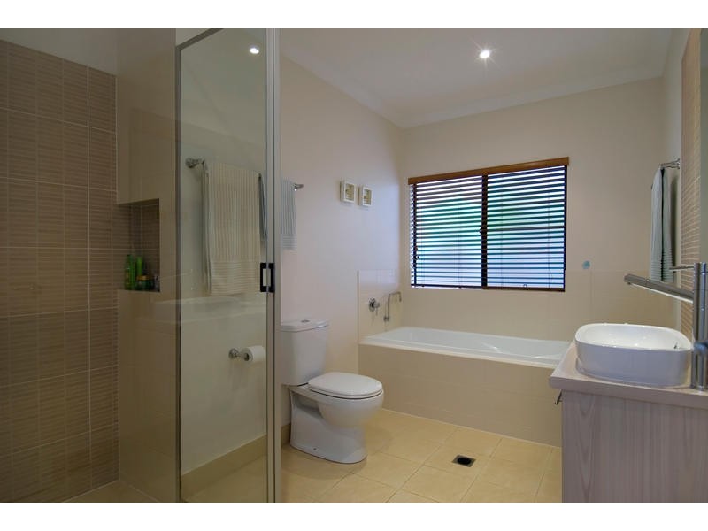 40 Lagoon Drive, Trinity Beach QLD 4879