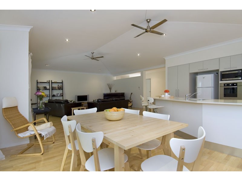 40 Lagoon Drive, Trinity Beach QLD 4879