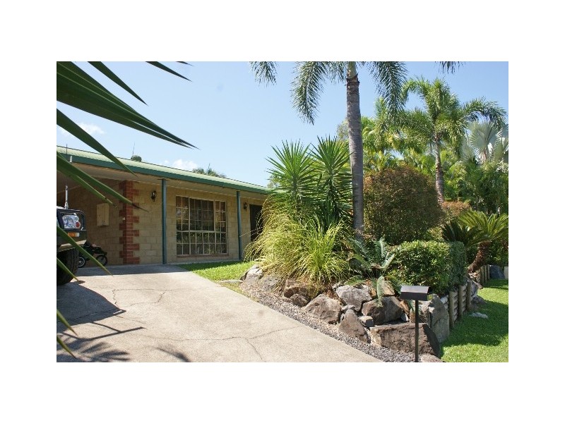 43 Yule Ave, Clifton Beach QLD 4879