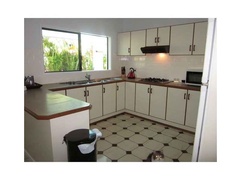 26 Satellite St, Clifton Beach QLD 4879