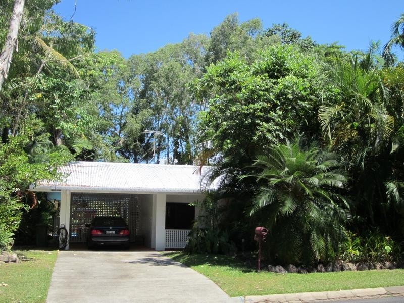 26 Satellite St, Clifton Beach QLD 4879