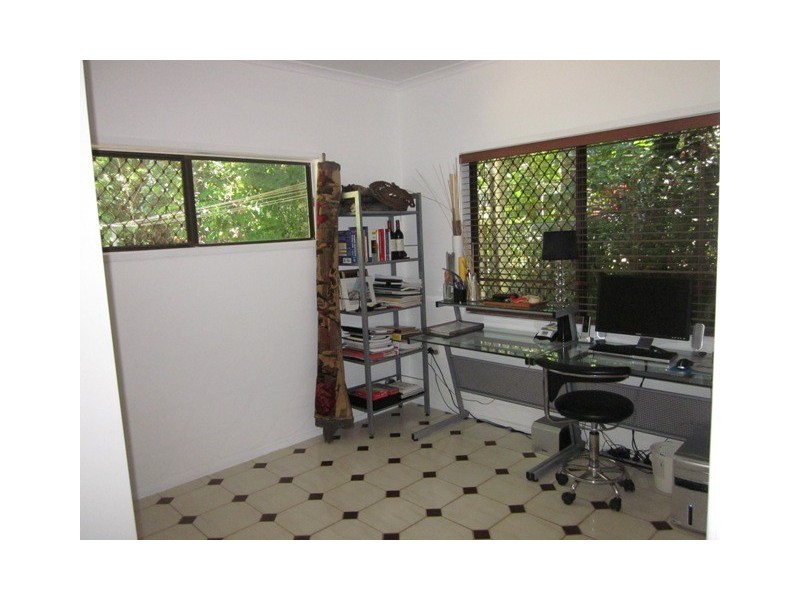 26 Satellite St, Clifton Beach QLD 4879