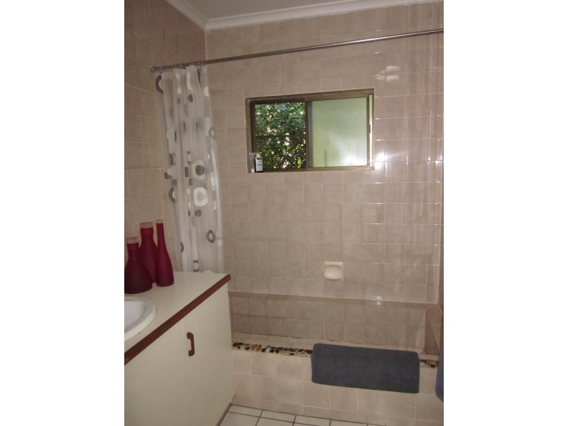 26 Satellite St, Clifton Beach QLD 4879